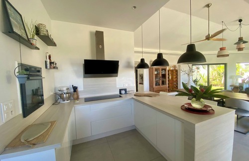 Bellevue Villa | Luxury 3-bedroom villa with pool and panoramic sea view...
