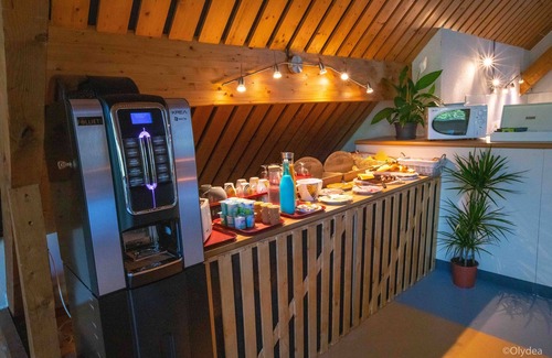 Saint-Colomban-des-Villards Casa | Adventure & Relaxation: Family-Friendly Apartments near Sybelles Ski Domain