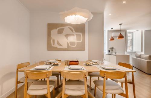 Misericordia Apartamento | AD2 Renovated Charm in Prime Location with AC