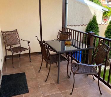 Sarvar Apartamento | Ada Apartman
