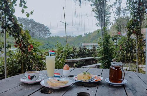 Tjondong Otro | ADA Cottage And Camping