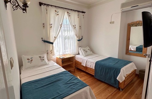 Bozcaada Hotel | Adadaki Evimiz Bozcaada