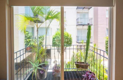 Legaria Casa | Adam's home with high-speed Internet near Polanco
