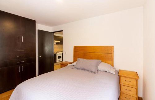 Legaria Casa | Adam's home with high-speed Internet near Polanco