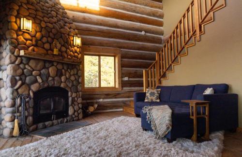 The Dalles Casa | Adams Rest cabin