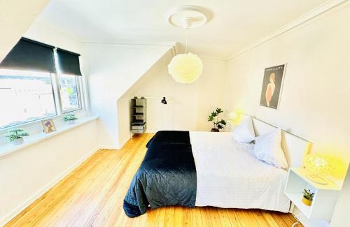 Randers Apartamento | aday - 1 bedroom balcony apartment on the pedestrian street in Randers