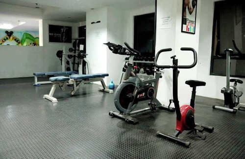 Ortigas Center Condominio | ADB tower Netflix Pool Gym 22m
