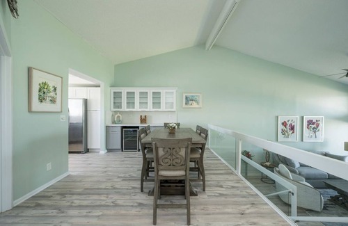 Key West Casa | 3BD/2BA Waterfront Townhome w/ Open Water Views, Beach, and Waterside Pool.
