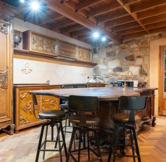 Felixstow Casa | Adelaide Heritage Home with Vintage Charm