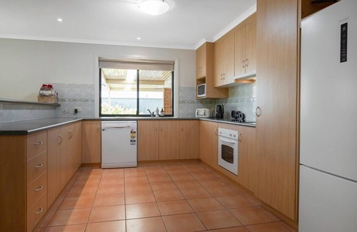 Nairne Casa | Adelaide Hills 4 bed home near Hahndorf Mt Barker