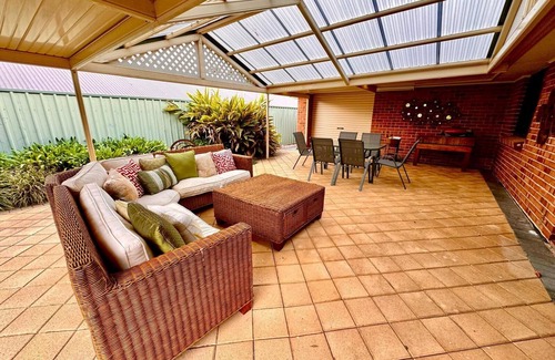 Nairne Casa | Adelaide Hills 4 bed home near Hahndorf Mt Barker