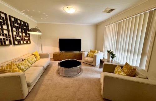 Nairne Casa | Adelaide Hills 4 bed home near Hahndorf Mt Barker