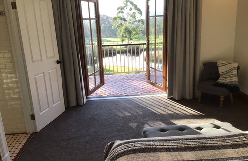 Adelaide Otro | Adelaide Hills Country House Luxury Escape | Balhannah