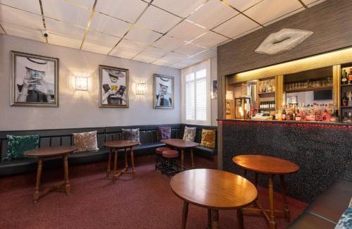 Blackpool Town Center Hotel | Adelaide Lodge - Town Centre - Opposite Winter Gardens