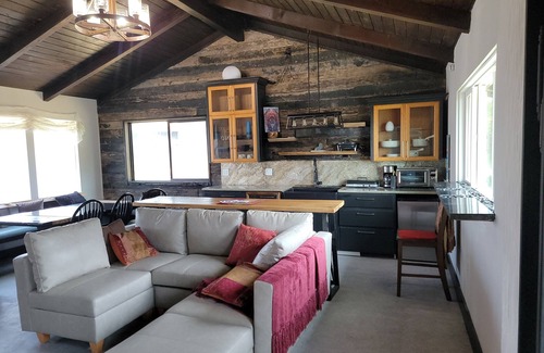 Brookings Cabaña | Adele's Oceanside Nature Preserve ! Artsy Guesthouse w/ Private Beach Access