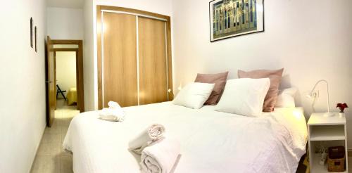 El Palmar Apartamento | Adelfa - 2 hab, AA, parking gratis, junto Hospital