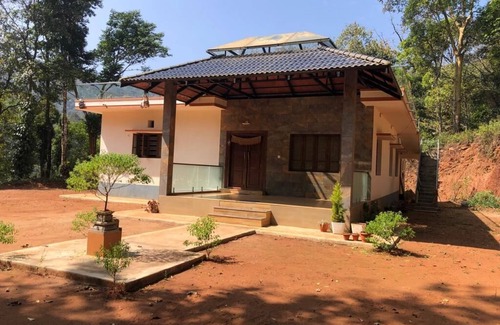 Samse Casa | Adi's Home - with water falls