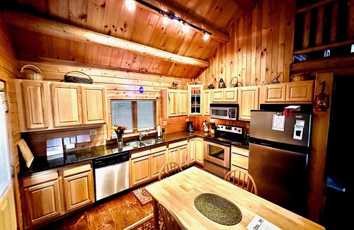 Saranac Casa | Adirondack Log Home en alquiler cerca de Lake Placid NY En Adirondack State Park