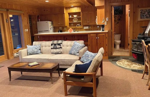 Rainbow Lake Cabina | Adirondack Luxury Cabin on Rainbow Lake NY. Secluded. Area Activities & Fun!