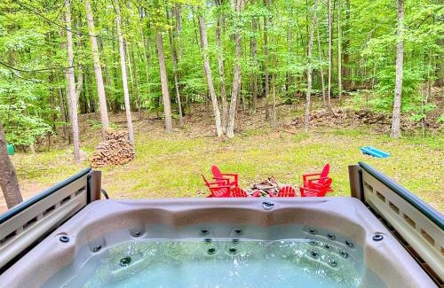 Jay Casa | Adirondack Mountain Cabin with Hot Tub, Near Whiteface, Lake Placid, Fire Pit, Game Rm