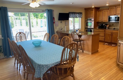 Warrensburg Casa | Adirondack Riverside Retreat - Minutos al lago George, cerca de la montaña Gore