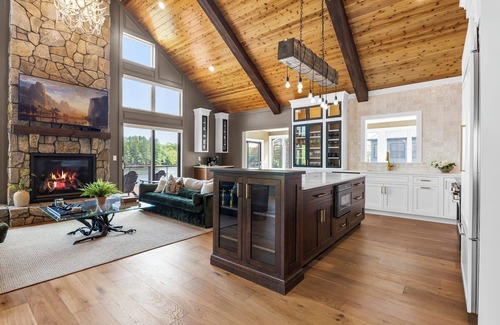Indian Lake Casa | Adirondack Shores