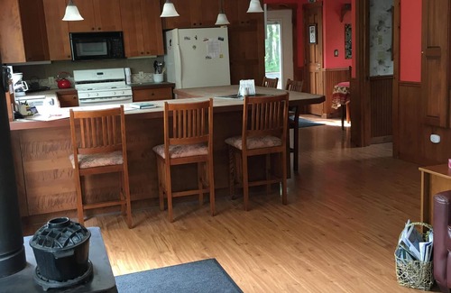 Au Sable Forks Cabaña | Adirondack Star Ridge Cottage - Una paz del cielo en 30 acres privados
