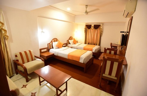 Sayajiganj Hotel | Aditi Hotel