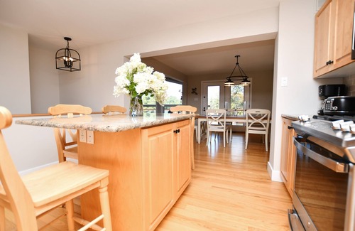 Lake Luzerne Casa | ADK Beach House. 4 Miles to Lake George. 25 miles to Saratoga Springs. 4 Bedroom
