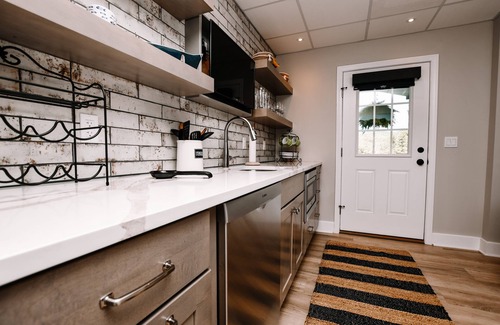 Lake Luzerne Casa | ADK Beach House. 4 Miles to Lake George. 25 miles to Saratoga Springs. 4 Bedroom