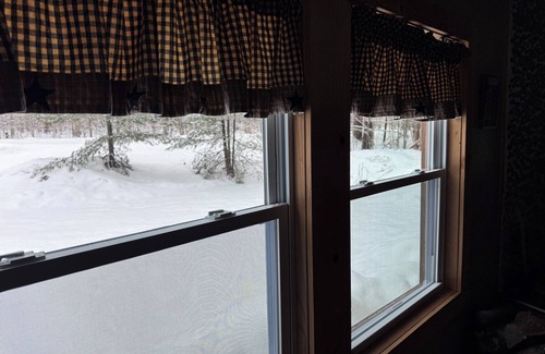 Lowville Cabina | ADK Cabin Cozy cabin just inside the blue line. A great place to relax or play!
