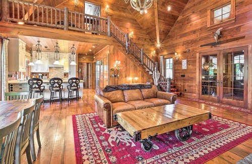 Long Lake Casa | ADK Lodge & Lakeside Cottage con 510 'de frente al mar, playa e isla privada!