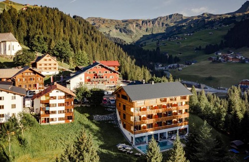 Damuels Hotel | Adler Damüls Gasthof Hotel