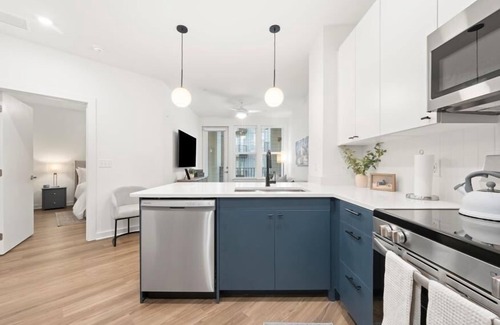 Monroe Ward Apartamento | Admirable Comfort 1-Bedroom Apartment - Downtown RVA - Pool, Gym & Parking