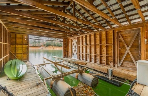 Gainesville Casa | Aguas profundas y vistas impresionantes en la península privada