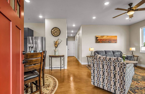 Fruita Cabaña | Adobe Creek Cottage - Serene Setting Close to Golf, Mountain Biking & Hiking