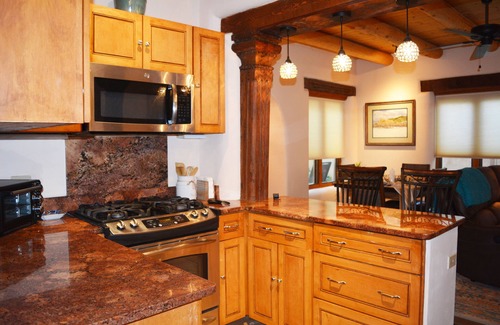Taos Casa | Adobe de Feliz is a Charming 2 BR Condo just a short walk to Taos Plaza