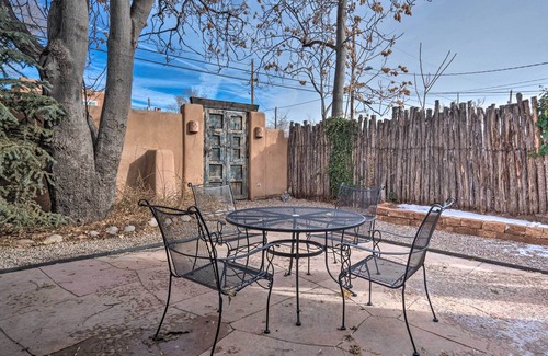 Downtown Santa Fe Cabaña | Adobe House w/ Patio - Walk to Dtwn Plaza & Shops!