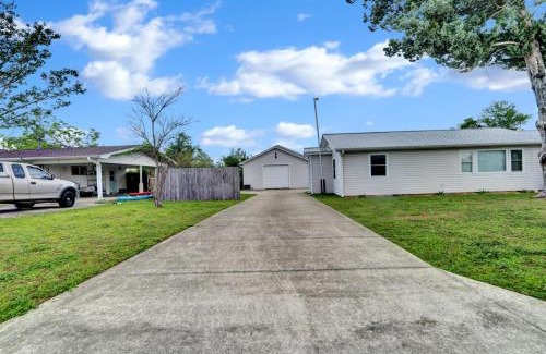 Lynn Haven Casa | Adorable 1 BDR with Full Kitchen Deck Washer Dryer