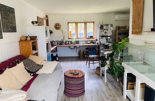 Sinclair Cabaña | adorable 1 bedroom cottage surrounded by trees