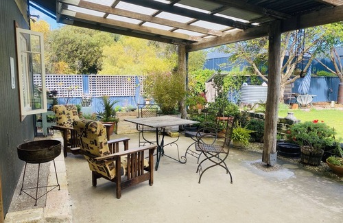 Sinclair Cabaña | adorable 1 bedroom cottage surrounded by trees