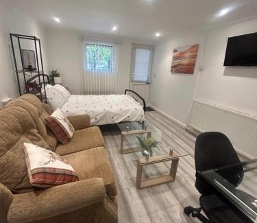 Cambridge Apartamento | Adorable 1-bedroom entire place with free parking