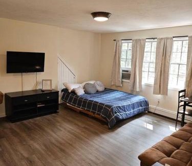 Northbridge Apartamento | Adorable 1 bedroom with off-street parking
