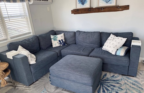 Townsend's Inlet Condominio | Adorable 1st floor, 3-bedroom condo with great porch 5 mins from the beach