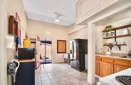 Logan Heights Casa | Adorable 2 Bed 1 Ba Casita with Murals - Parking, WIFI, Central San Diego