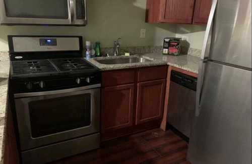 Tri-Taylor Apartamento | Adorable 2-bed with air hockey table