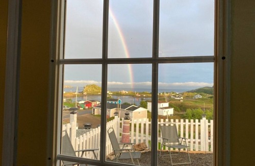 Terra Nova Cabina | Adorable 2-bedroom guesthouse with an amazing view