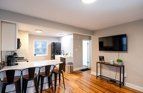 St. Charles Casa | Adorable 2 Bedroom Home