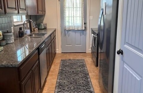 Pryor Casa | Adorable 2-bedroom house with AC in charming Pryor