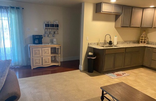 Kingman Apartamento | Adorable 2 BR downstairs apartment